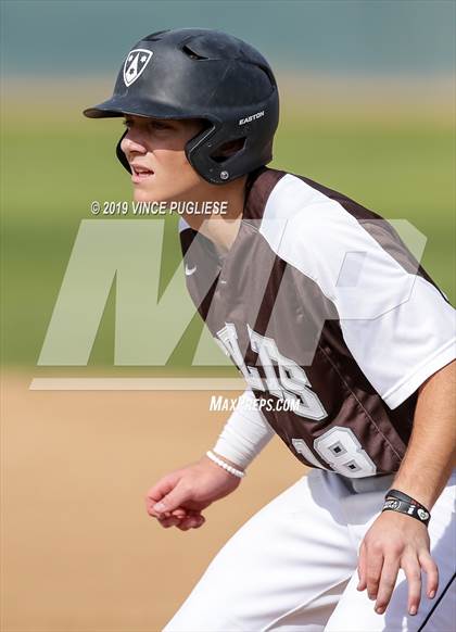 Thumbnail 1 in Chaminade @ Crespi photogallery.