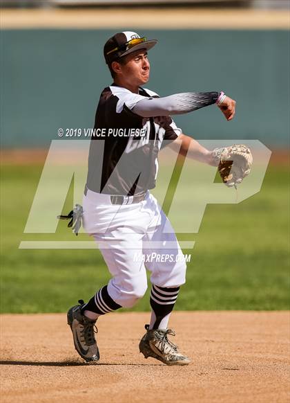 Thumbnail 3 in Chaminade @ Crespi photogallery.