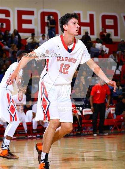 Thumbnail 1 in Redondo Union vs. Gahr (Pacific Shores Tournament) photogallery.