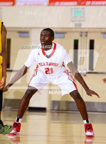Thumbnail 3 in Redondo Union vs. Gahr (Pacific Shores Tournament) photogallery.