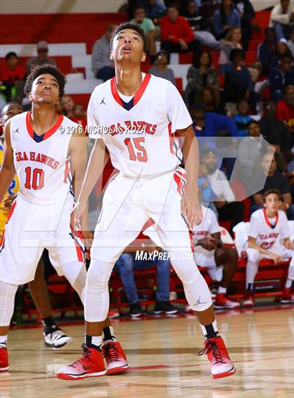 Thumbnail 1 in Redondo Union vs. Gahr (Pacific Shores Tournament) photogallery.