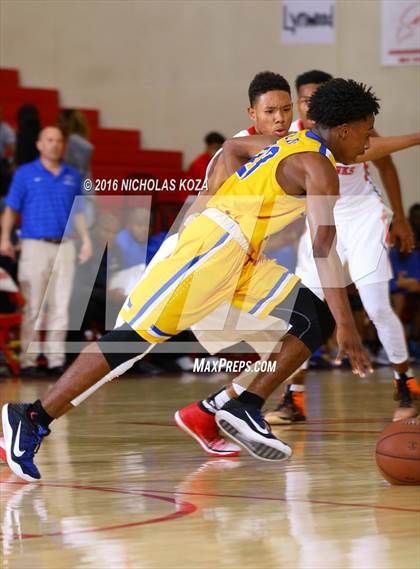 Thumbnail 1 in Redondo Union vs. Gahr (Pacific Shores Tournament) photogallery.