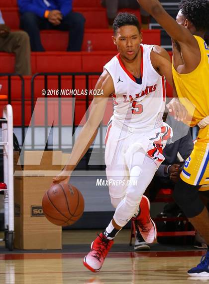 Thumbnail 3 in Redondo Union vs. Gahr (Pacific Shores Tournament) photogallery.
