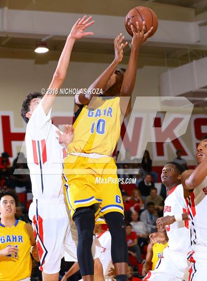 Thumbnail 3 in Redondo Union vs. Gahr (Pacific Shores Tournament) photogallery.