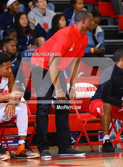Thumbnail 2 in Redondo Union vs. Gahr (Pacific Shores Tournament) photogallery.