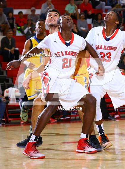 Thumbnail 3 in Redondo Union vs. Gahr (Pacific Shores Tournament) photogallery.