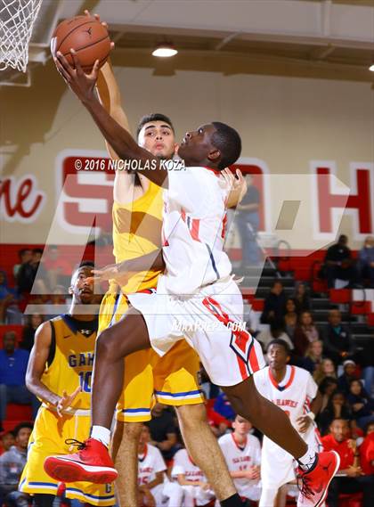 Thumbnail 1 in Redondo Union vs. Gahr (Pacific Shores Tournament) photogallery.