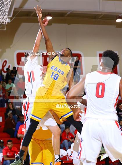 Thumbnail 3 in Redondo Union vs. Gahr (Pacific Shores Tournament) photogallery.