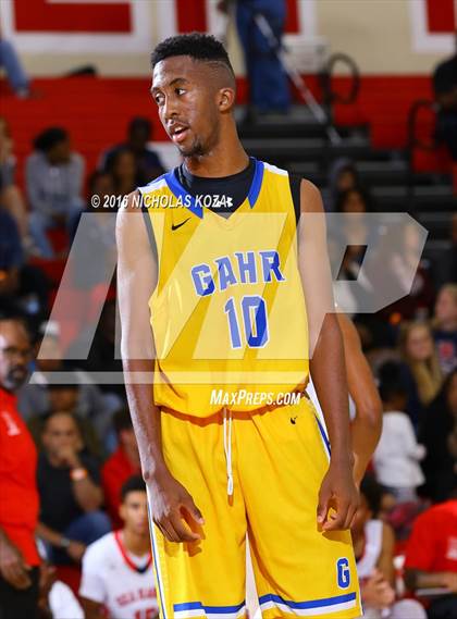 Thumbnail 1 in Redondo Union vs. Gahr (Pacific Shores Tournament) photogallery.