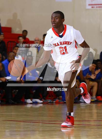 Thumbnail 3 in Redondo Union vs. Gahr (Pacific Shores Tournament) photogallery.