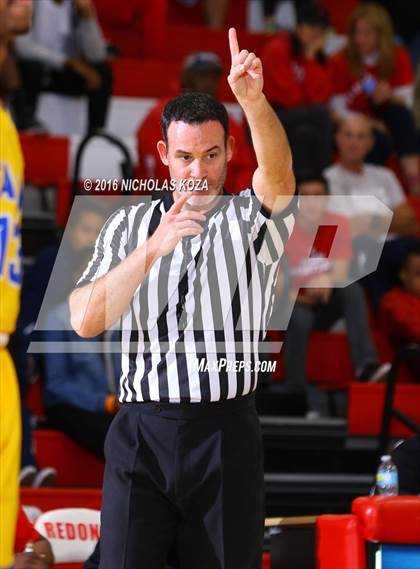 Thumbnail 1 in Redondo Union vs. Gahr (Pacific Shores Tournament) photogallery.