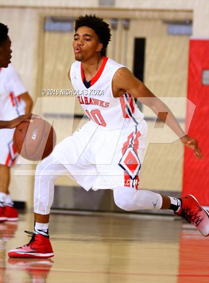 Thumbnail 3 in Redondo Union vs. Gahr (Pacific Shores Tournament) photogallery.
