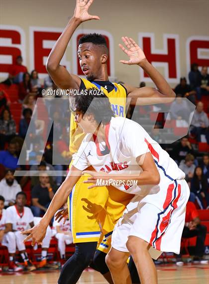 Thumbnail 2 in Redondo Union vs. Gahr (Pacific Shores Tournament) photogallery.