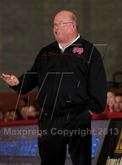 Thumbnail 1 in Westchester @ Mater Dei (Nike Extravaganza) photogallery.