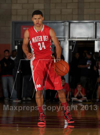 Thumbnail 3 in Westchester @ Mater Dei (Nike Extravaganza) photogallery.