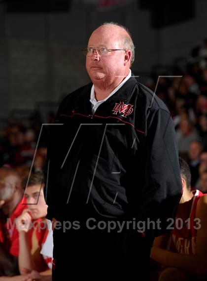 Thumbnail 2 in Westchester @ Mater Dei (Nike Extravaganza) photogallery.