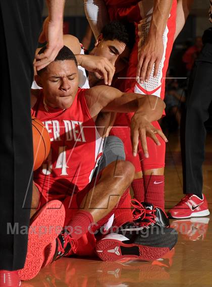 Thumbnail 3 in Westchester @ Mater Dei (Nike Extravaganza) photogallery.