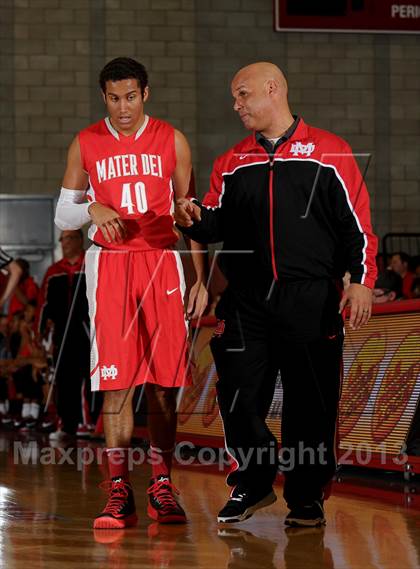 Thumbnail 1 in Westchester @ Mater Dei (Nike Extravaganza) photogallery.