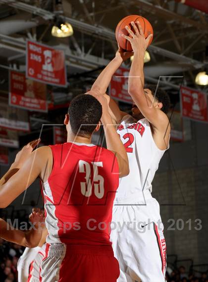 Thumbnail 3 in Westchester @ Mater Dei (Nike Extravaganza) photogallery.