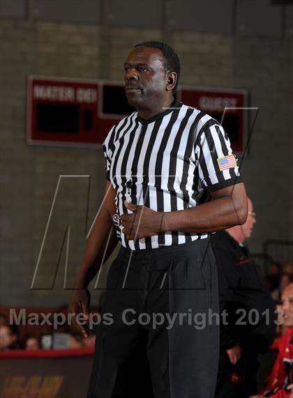 Thumbnail 3 in Westchester @ Mater Dei (Nike Extravaganza) photogallery.
