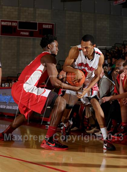 Thumbnail 3 in Westchester @ Mater Dei (Nike Extravaganza) photogallery.