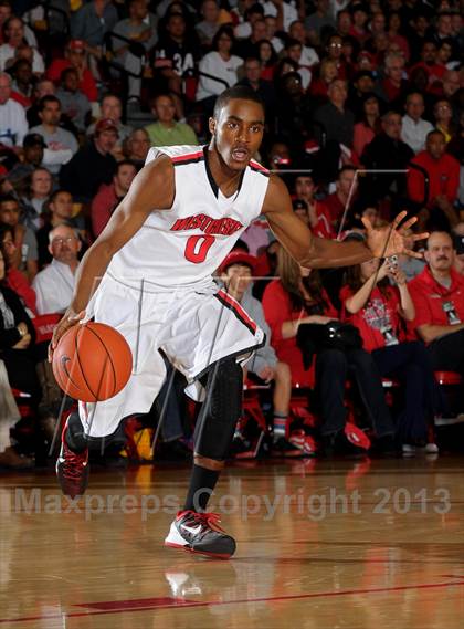 Thumbnail 1 in Westchester @ Mater Dei (Nike Extravaganza) photogallery.