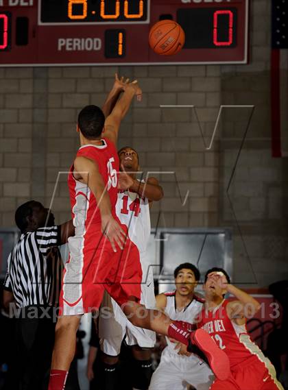 Thumbnail 2 in Westchester @ Mater Dei (Nike Extravaganza) photogallery.