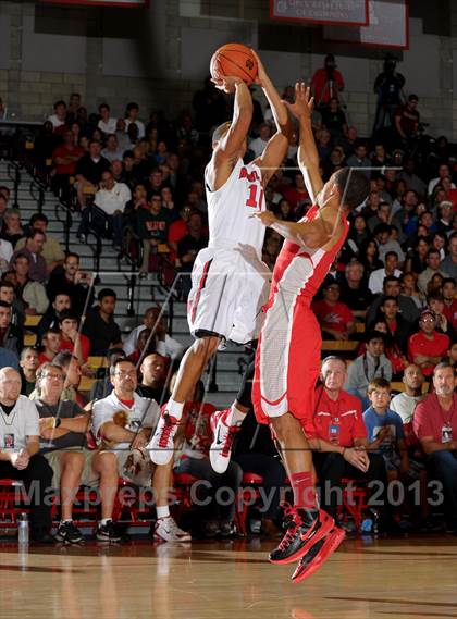 Thumbnail 3 in Westchester @ Mater Dei (Nike Extravaganza) photogallery.