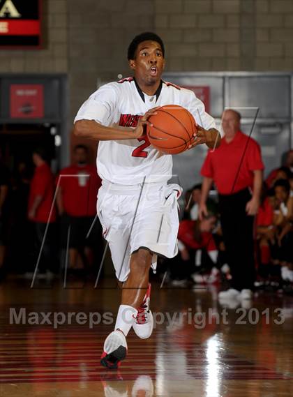 Thumbnail 1 in Westchester @ Mater Dei (Nike Extravaganza) photogallery.