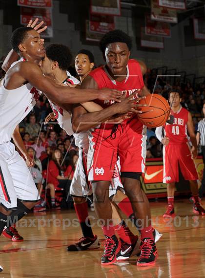 Thumbnail 3 in Westchester @ Mater Dei (Nike Extravaganza) photogallery.