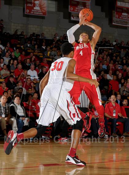 Thumbnail 1 in Westchester @ Mater Dei (Nike Extravaganza) photogallery.