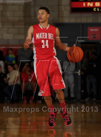 Thumbnail 2 in Westchester @ Mater Dei (Nike Extravaganza) photogallery.