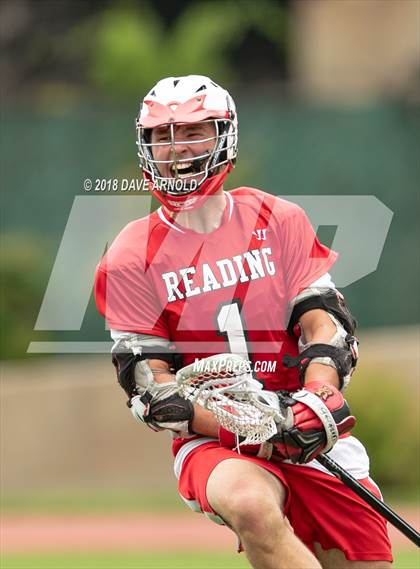 Thumbnail 2 in Reading Memorial vs. Concord-Carlisle (MIAA D2 Final) photogallery.