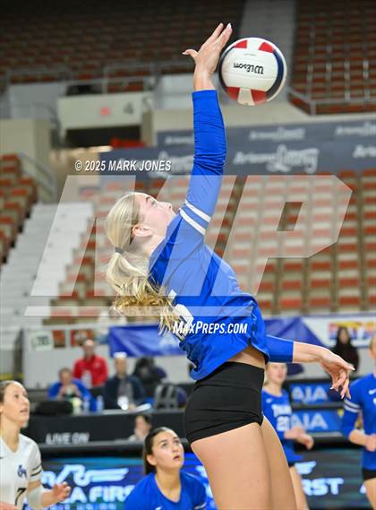 Thumbnail 3 in Valley Christian vs. Northwest Christian (AIA 3A Final) photogallery.