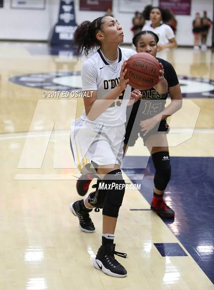 Thumbnail 1 in Bishop O'Dowd vs. Salesian College Preparatory (CIF NCS D3 Final) photogallery.