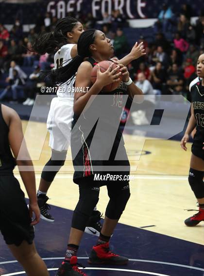 Thumbnail 1 in Bishop O'Dowd vs. Salesian College Preparatory (CIF NCS D3 Final) photogallery.