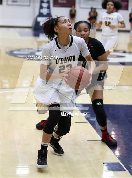 Thumbnail 3 in Bishop O'Dowd vs. Salesian College Preparatory (CIF NCS D3 Final) photogallery.