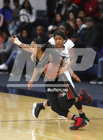 Thumbnail 3 in Bishop O'Dowd vs. Salesian College Preparatory (CIF NCS D3 Final) photogallery.