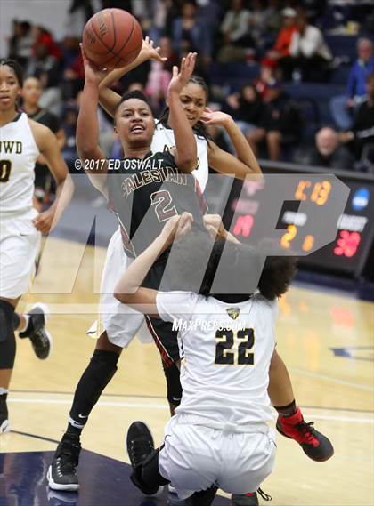 Thumbnail 1 in Bishop O'Dowd vs. Salesian College Preparatory (CIF NCS D3 Final) photogallery.