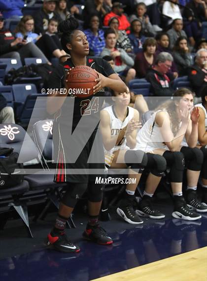 Thumbnail 3 in Bishop O'Dowd vs. Salesian College Preparatory (CIF NCS D3 Final) photogallery.