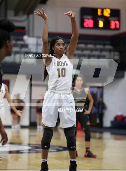 Thumbnail 2 in Bishop O'Dowd vs. Salesian College Preparatory (CIF NCS D3 Final) photogallery.