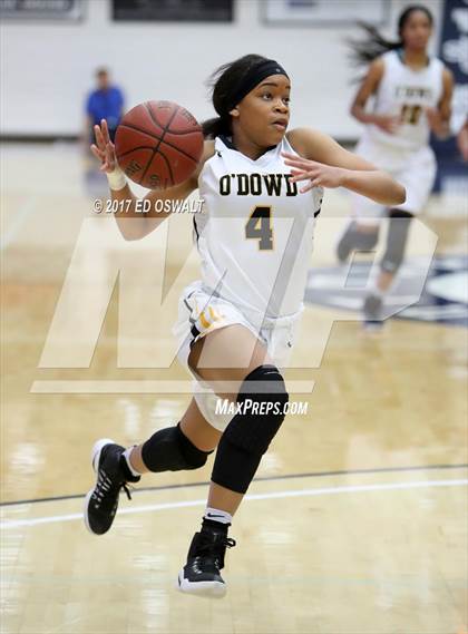 Thumbnail 1 in Bishop O'Dowd vs. Salesian College Preparatory (CIF NCS D3 Final) photogallery.