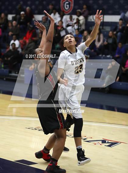Thumbnail 3 in Bishop O'Dowd vs. Salesian College Preparatory (CIF NCS D3 Final) photogallery.