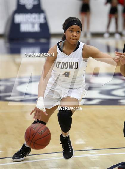 Thumbnail 2 in Bishop O'Dowd vs. Salesian College Preparatory (CIF NCS D3 Final) photogallery.