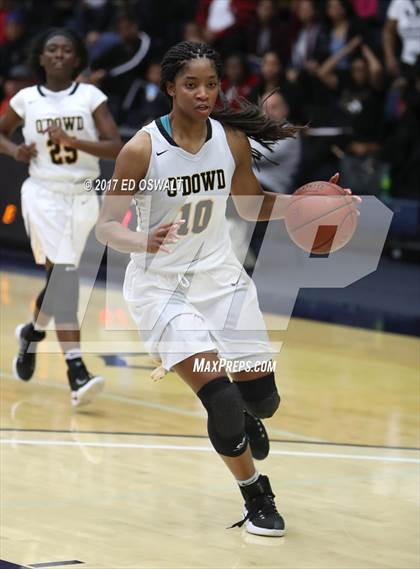 Thumbnail 3 in Bishop O'Dowd vs. Salesian College Preparatory (CIF NCS D3 Final) photogallery.
