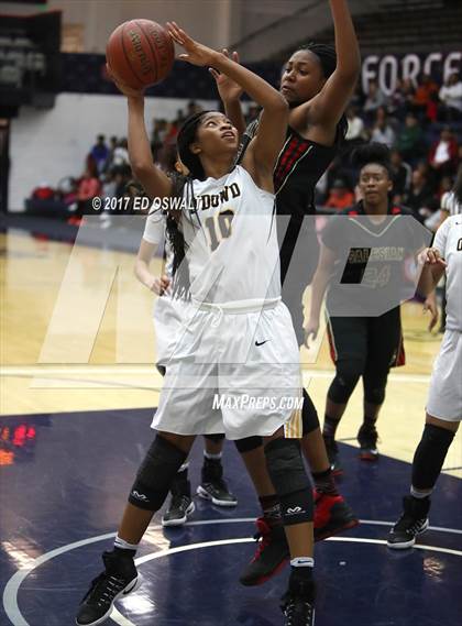 Thumbnail 1 in Bishop O'Dowd vs. Salesian College Preparatory (CIF NCS D3 Final) photogallery.