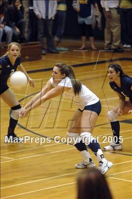 Thumbnail 1 in Santa Margarita vs Rim Of The World (D3-AA Section Final) photogallery.