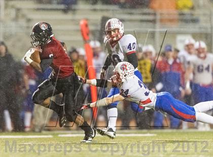 Thumbnail 1 in Aliquippa vs. Richland (PIAA Class AA Semifinal) photogallery.