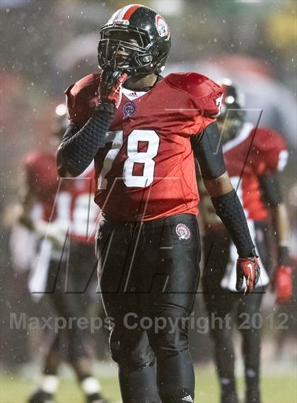 Thumbnail 1 in Aliquippa vs. Richland (PIAA Class AA Semifinal) photogallery.