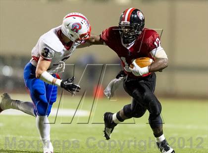 Thumbnail 1 in Aliquippa vs. Richland (PIAA Class AA Semifinal) photogallery.